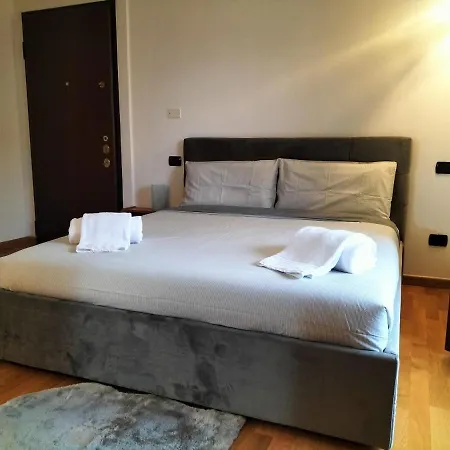 Apartment Casa Atene Milan