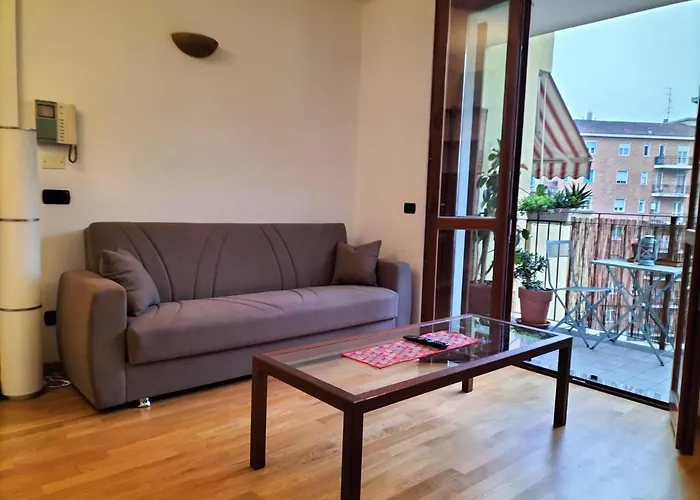 Big Bright Flat In Close To Loreto Square Apartment