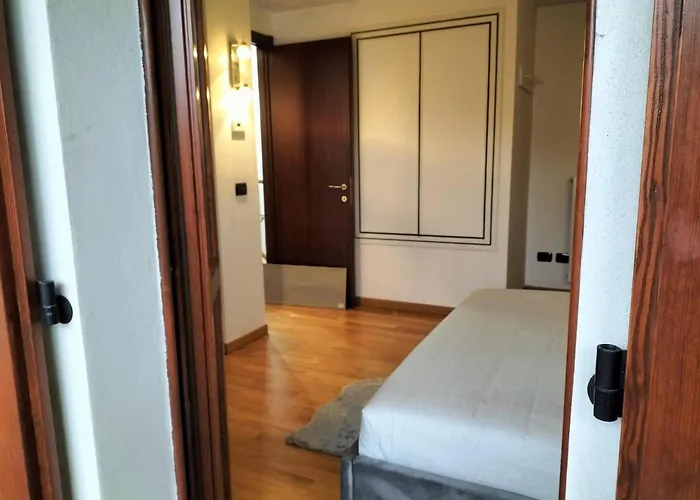 Apartment Big Bright Flat In Close To Loreto Square *