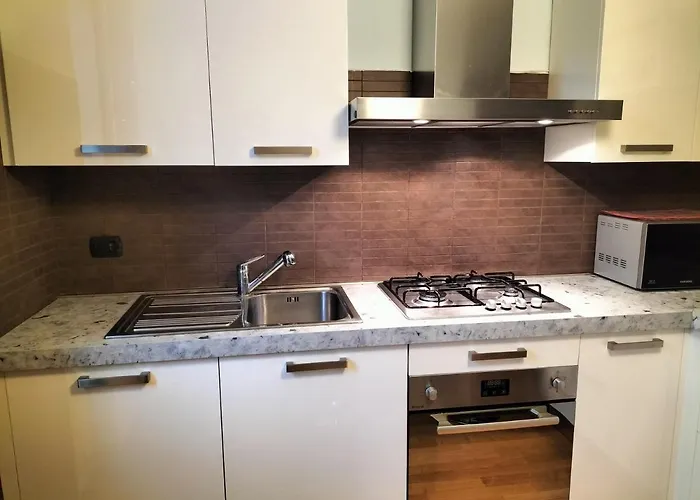 Big Bright Flat In Close To Loreto Square Apartment